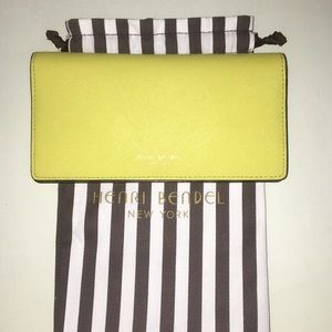 henri bendel west 57th kangaroo wallet